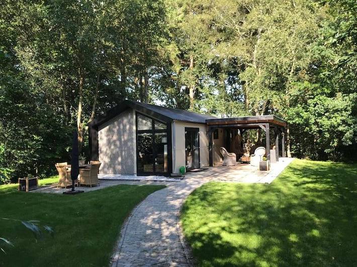 Ferienhaus für 4 Personen, mit Terrasse und Garten sowie Ausblick in Oosterwolde
