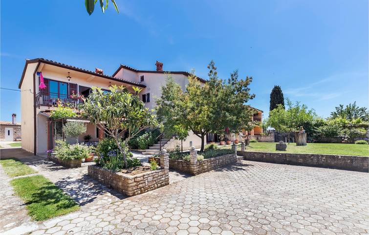 Ferienwohnung für 3 Personen, mit Terrasse in Gajana