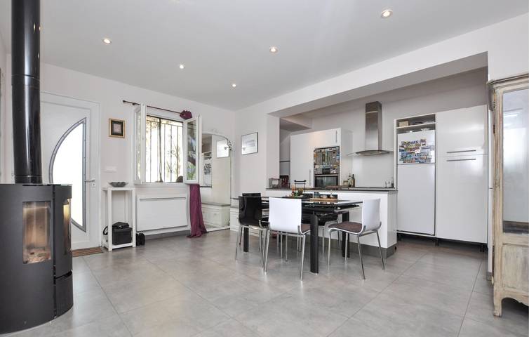 Apartamento vacacional entero, Acogedor apartamento con aparcamiento, terraza e Internet cerca de Saint-Jeannet in Saint-Jeannet, Costa mediterránea (Francia)