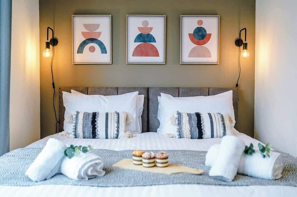 Modern apartment Perfect for Business Sleeps 4 in Crewe, Cheshire East