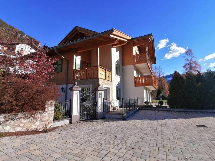 Appartamento per 5 persone, con Terrazza e Giardino a Tesero