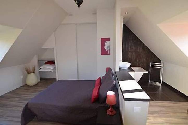 Location de vacances pour 10 personnes, avec jardin, animaux acceptés à Sainte-Eulalie-d'Olt - 3