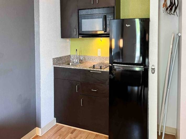 Apartamento entero, Studio 6 Suites Clarion, Pa_2 Camas Completas in Clarion (PA), Condado de Clarion
