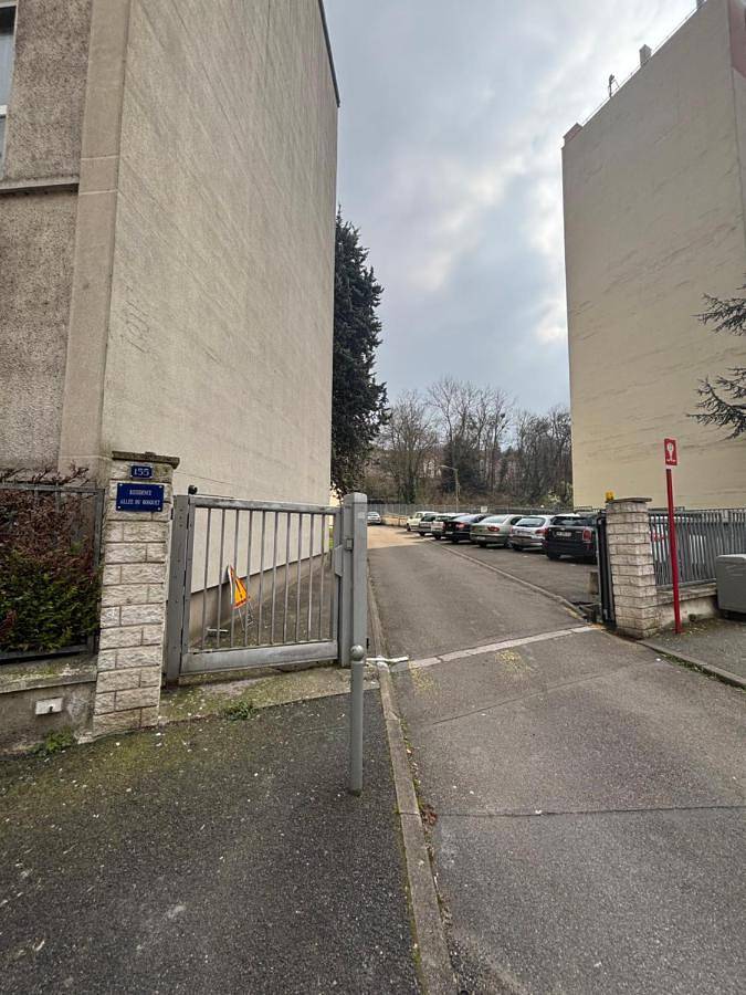 Gîte pour 5 personnes, avec piscine et vue à Sèvres - 2