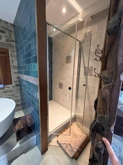 Location de vacances pour 6 personnes, avec jardin à Glomel - 3