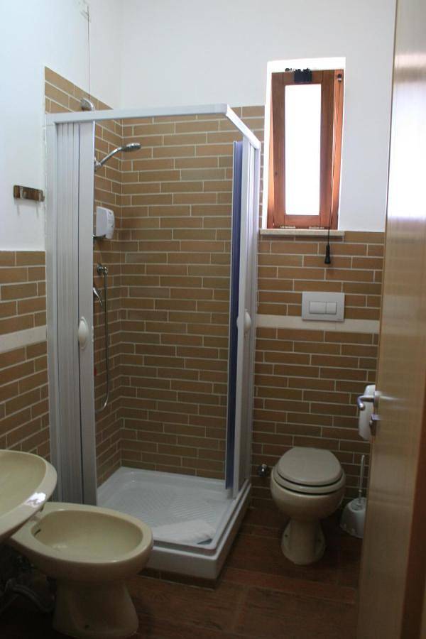 Bungalow für 2 Personen, mit Sauna und Ausblick sowie Garten und Pool, mit Haustier in Kalabrien - 3