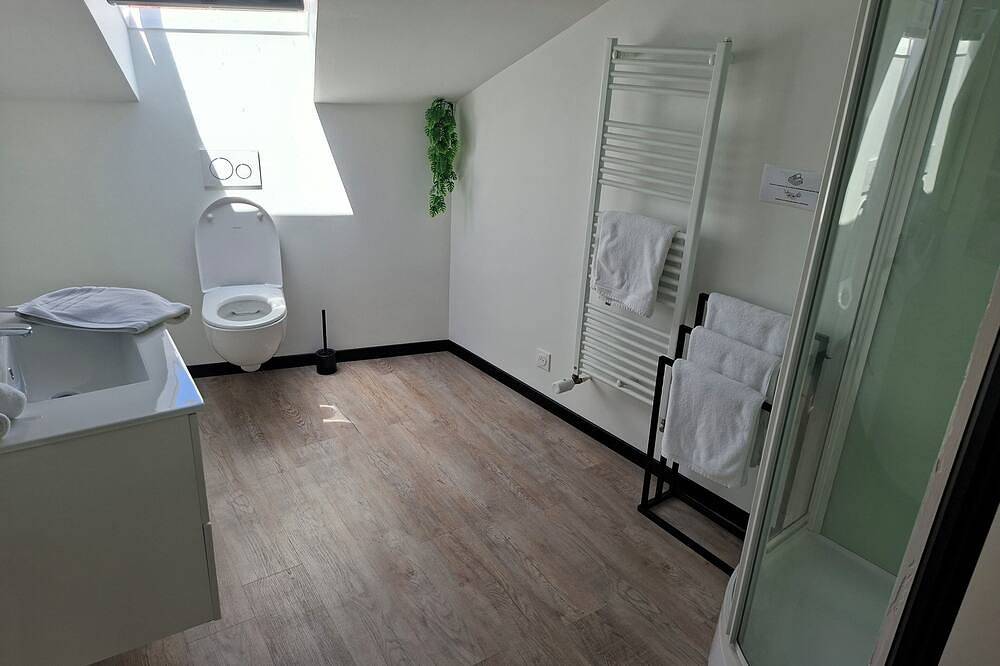 Town center house close to shops and grand casino in Forges-les-Eaux, Región de Dieppe