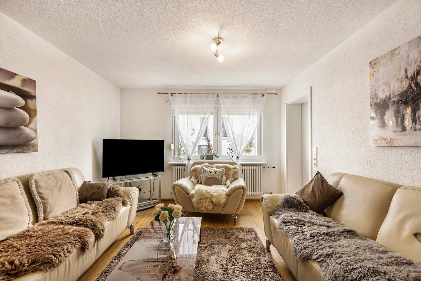 Ganze Wohnung, Ruhige, moderne Ferienwohnung mit Garten nahe Steißlinger See und Bodensee in Steißlingen, Landkreis Konstanz