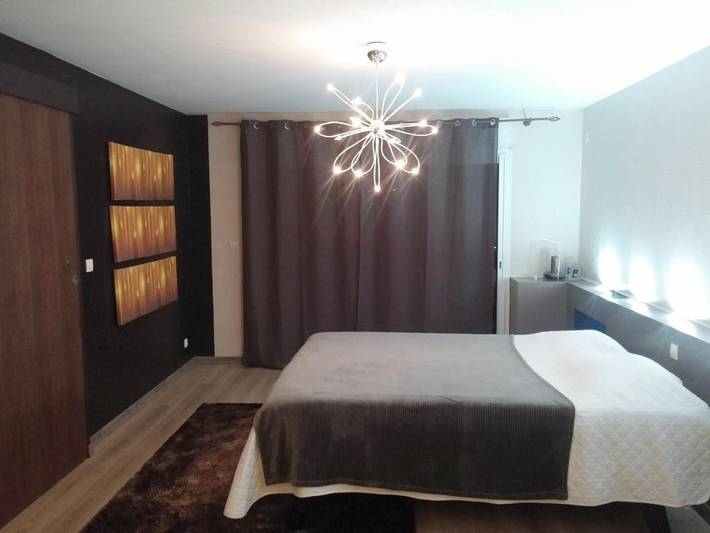 Location de vacances pour 2 personnes, avec balcon ainsi que jardin et vue à Sainte-Suzanne - 2