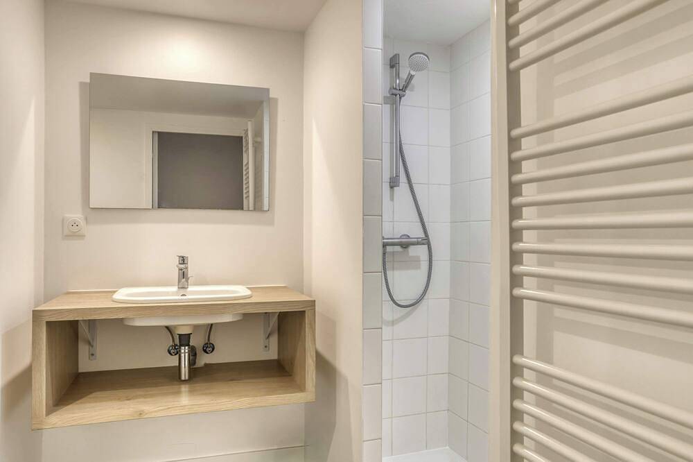 Ganze Wohnung, Colivi Suite Annemasse: Proche Gare, Salon Séparé in Annemasse, Saint-Julien-en-Genevois und Umgebung