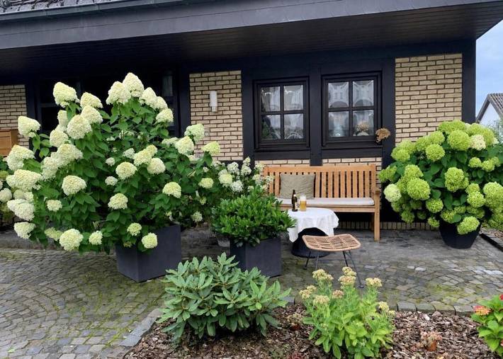 Ferienwohnung für 4 Personen, mit Balkon und Terrasse sowie Garten und Sauna