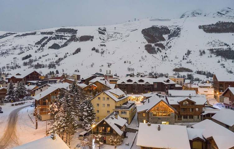 Chalet pour 14 personnes, avec terrasse et sauna dans Les Deux Alpes