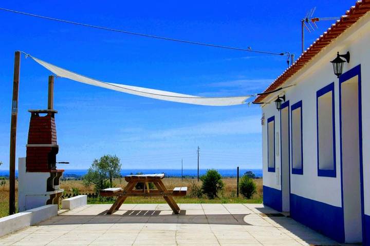 Maison de campagne pour 7 personnes, avec vue et jardin, animaux acceptés à Porto Covo - 2