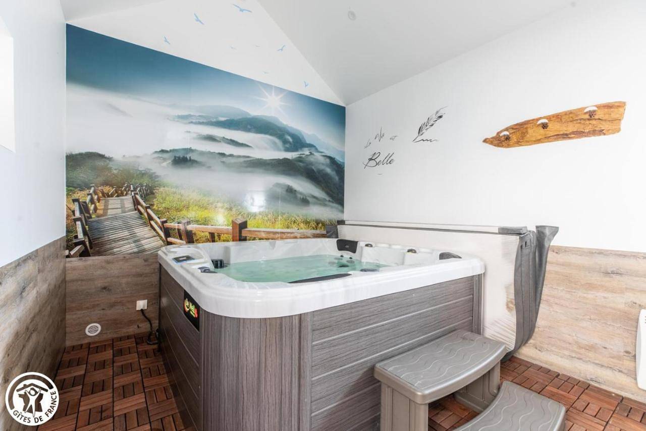 Three-Bedroom House in Saint-Priest-des-Champs, Puy-de-Dôme