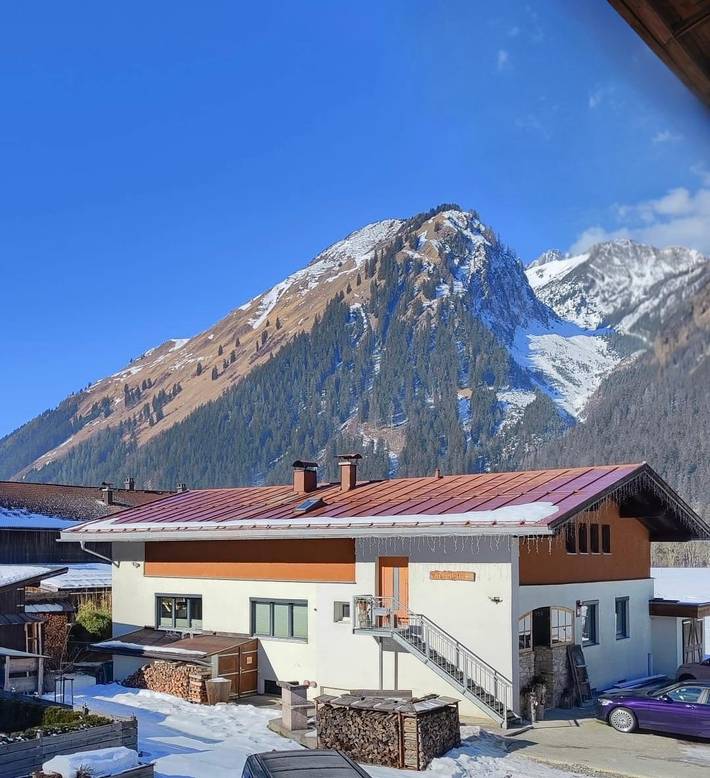 Ferienwohnung für 5 Personen, mit Terrasse und Garten in Häselgehr