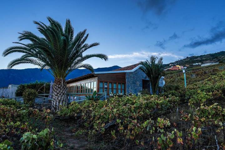 Casa rural para 4 personas, con vistas y jardín en La Orotava
