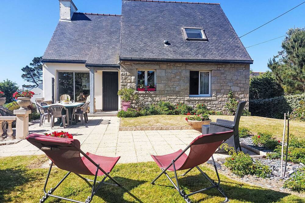 Les Courlis in Trévou-Tréguignec, Rosa Granitküste