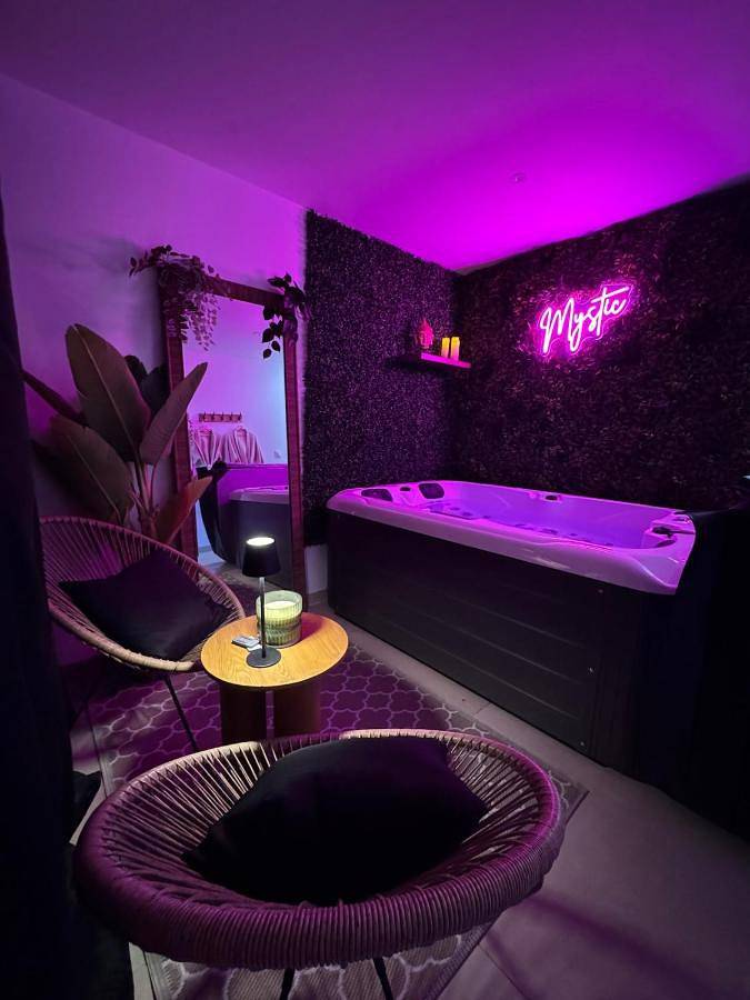 Apartamento de vacaciones para 2 personas, con terraza además de jacuzzi y sauna - 1