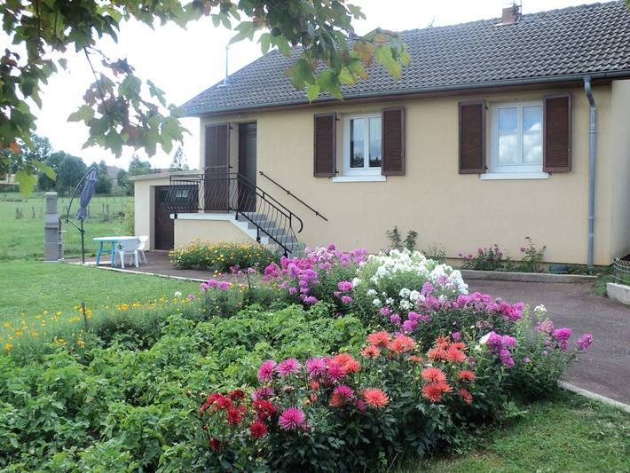 Gîte pour 5 personnes, avec jardin et balcon à Lemuy