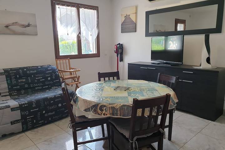 Gîte pour 4 personnes, avec terrasse ainsi que piscine et jardin à Villeneuve-lès-Maguelone - 4