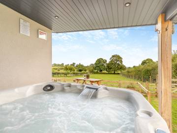 Cottage for 4 People in Staffordshire, Midlands, Photo 2