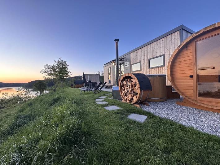 Ferienhaus für 6 Personen, mit Whirlpool und Terrasse sowie Garten und Sauna in Neunburg vorm Wald