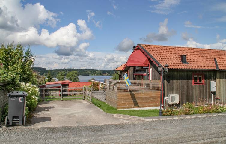 Ferienhaus für 6 Personen, mit Terrasse und Garten sowie Seeblick in Nässjö - 3