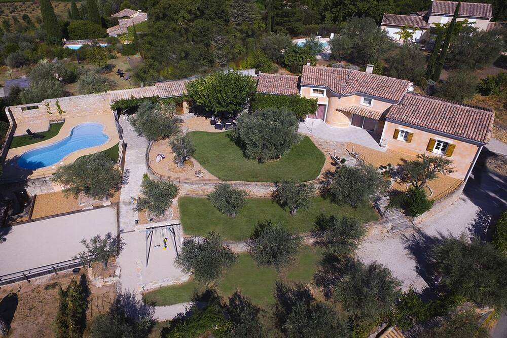 Maison de caractère avec piscine à proximité de Vaison la romaine in Puyméras, Parc naturel régional du Mont-Ventoux