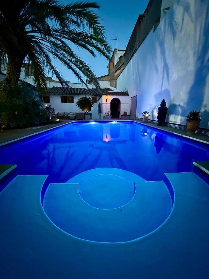 Chalet para 8 personas, con jardín además de piscina y vistas en La Costera