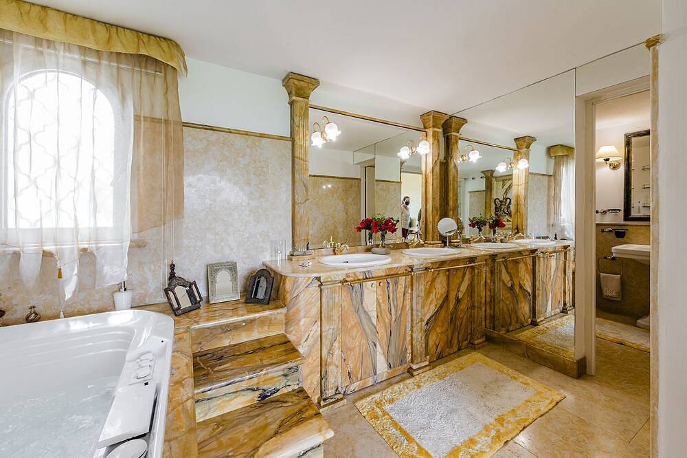 Wellness Villa vicino Roma Jacuzzi Pool&Sauna in Fregene, Provincia di Roma