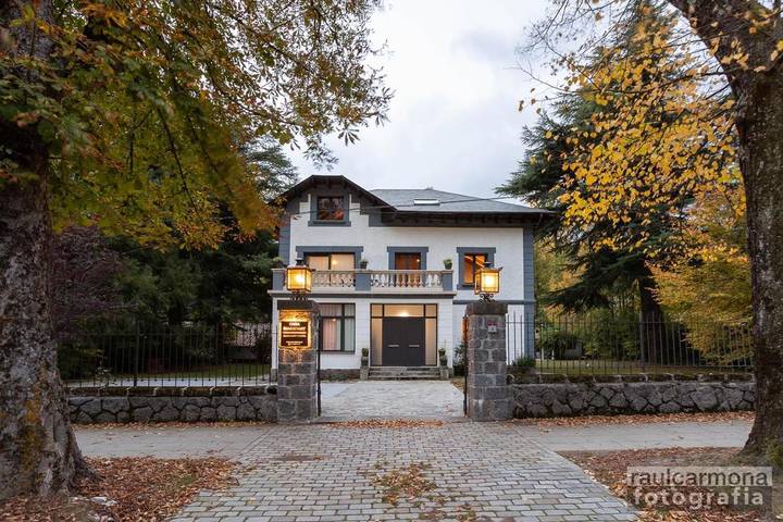 Casa rural para 21 personas, con Balcón y Terraza además de Jacuzzi y Jardín en Camprodón