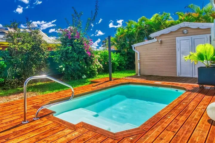 Chalet para 6 personas, con piscina para niños además de piscina y jardín, Familias con niños - 1