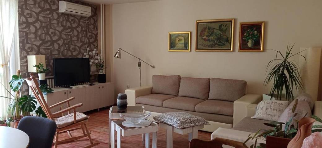 Gîte pour 6 personnes, avec Balcon ainsi que Terrasse et Vue à Novi Sad - 2