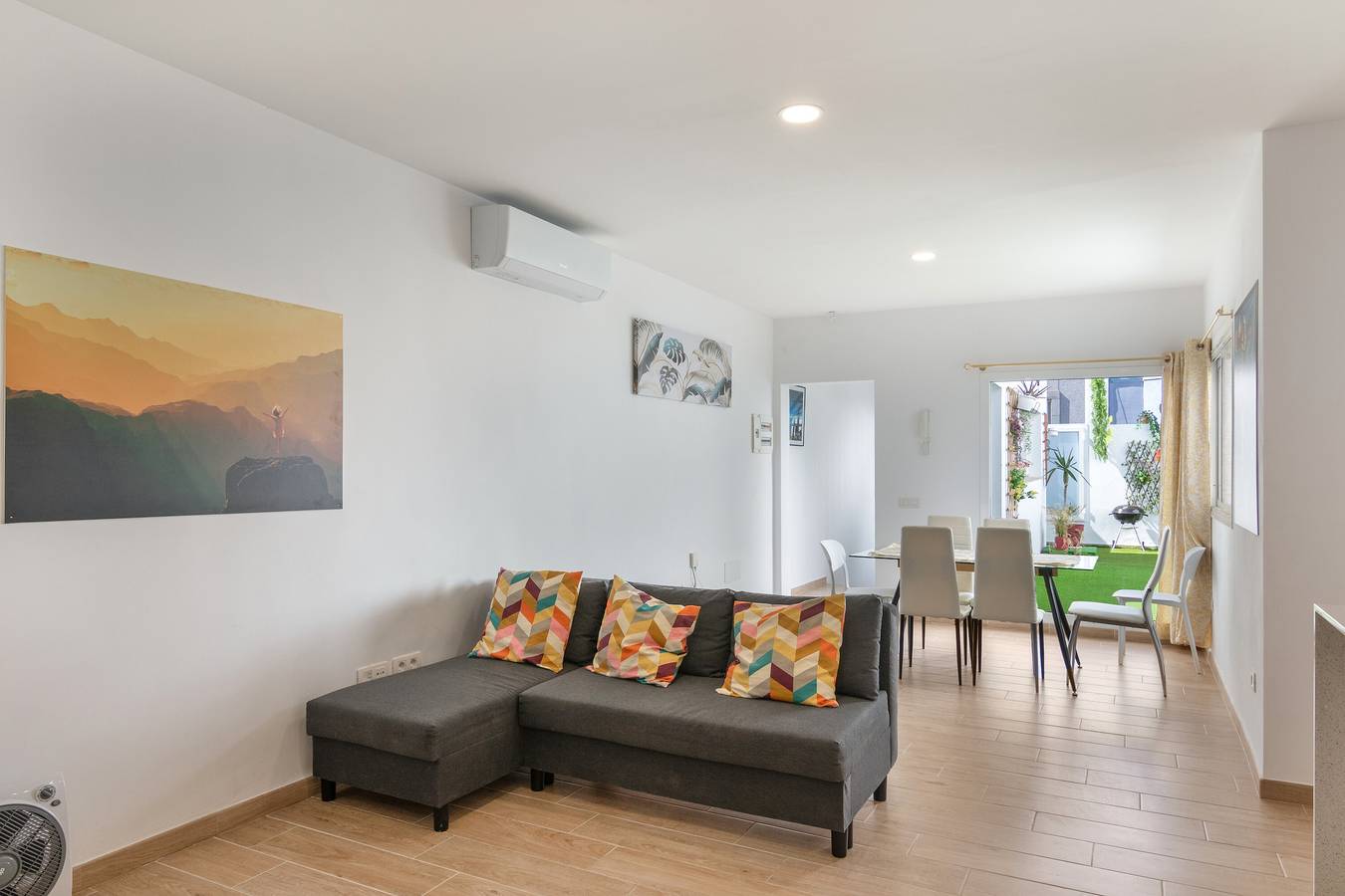 Vacation Home 'Garden Terrace - La Isleta' with Private Terrace, Wi-Fi and Air Conditioning in La Isleta, Las Palmas de Gran Canaria