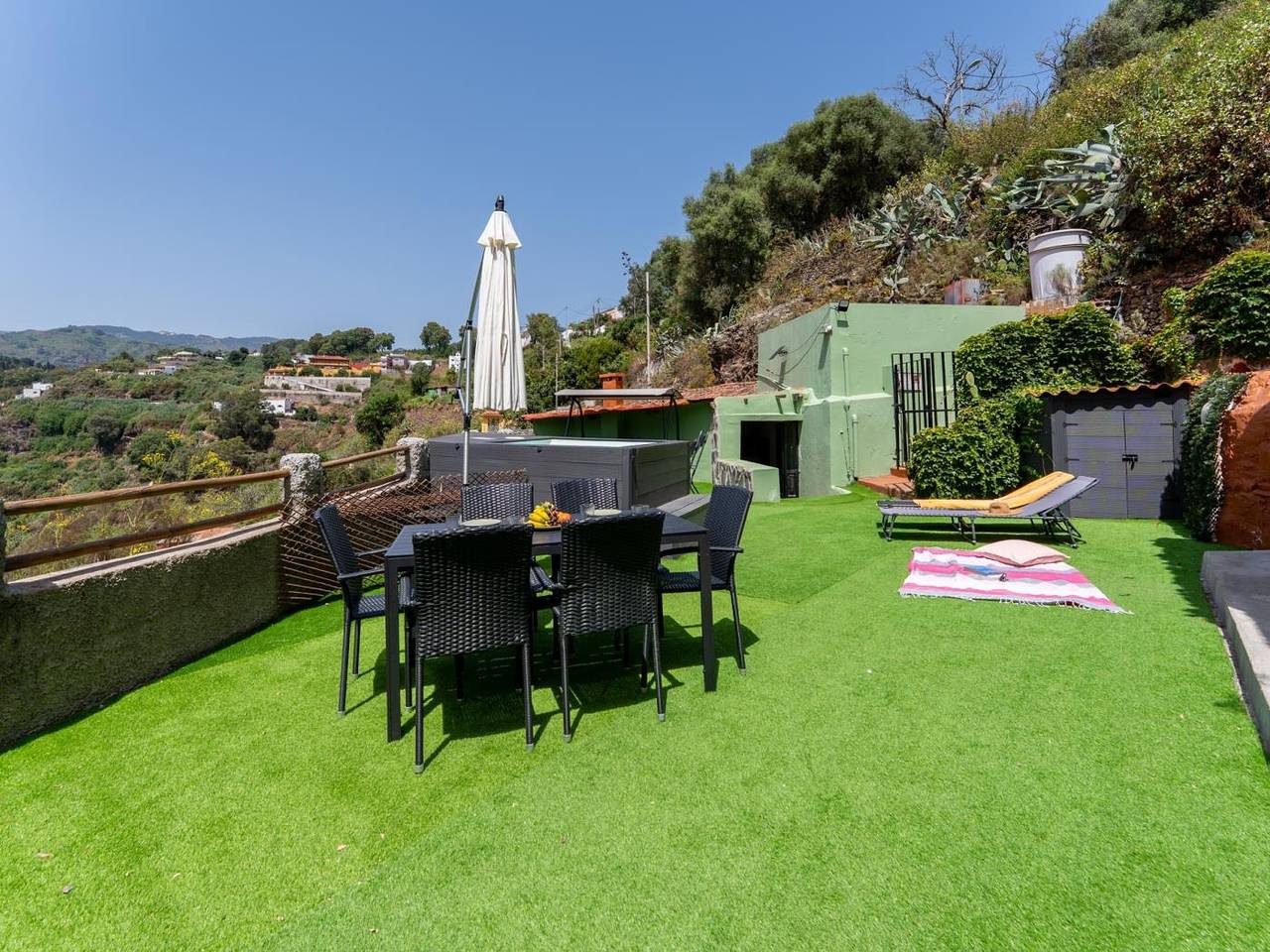 Vivelorural casa Priya, pool and views in Teror, Grande Canarie du Nord