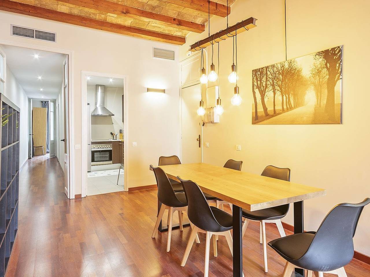My Space Barcelona – Newly renovated apartment in Gràcia for families and executives – Two-Bedroom Apartment photo 3