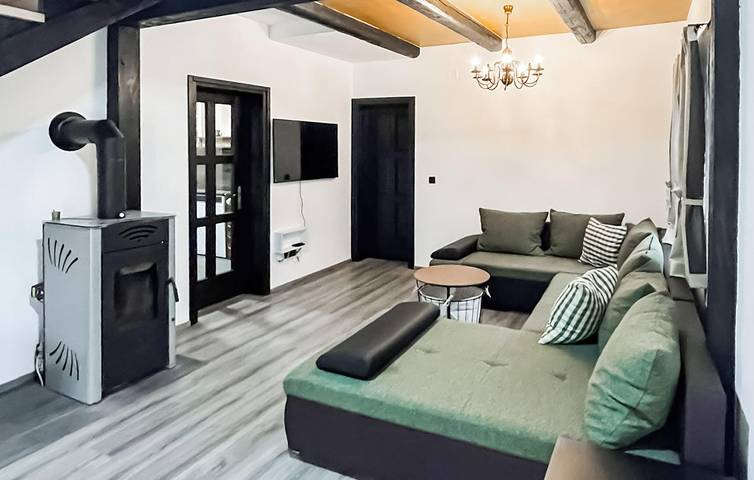 Charmante 2-Zimmer-Wohnung mit Pool, 1 km von den Skiliften entfernt und inklusive Parkplatz in Primorje-Gorski Kotar