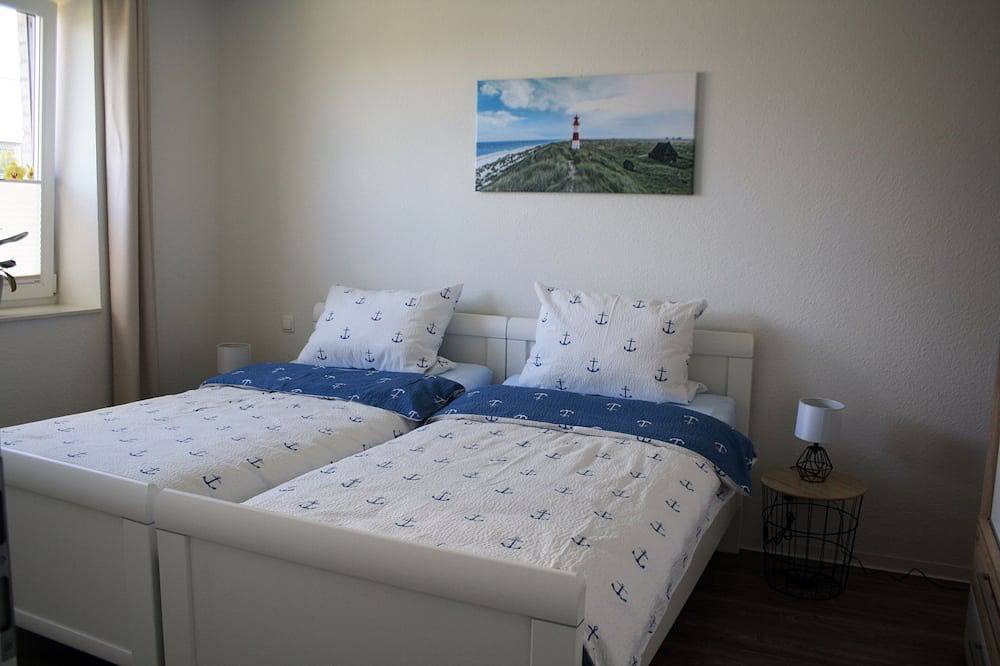 Entire apartment, New vacation apartment with sunny balcony and large bicycle cellar in Mürwik, Flensburg