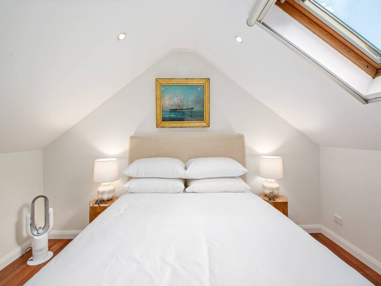 Ganze Wohnung, Stilvolles Haus mit 2 Schlafzimmern und privatem Innenhof in Redfern, Sydney