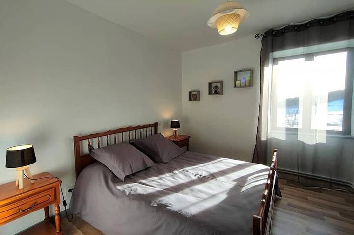 Gîte pour 7 personnes, avec jardin à Chalmazel - 3