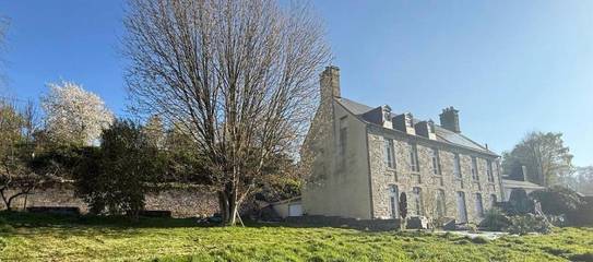 Gîte pour 8 personnes, avec vue et terrasse dans Mortain-Bocage