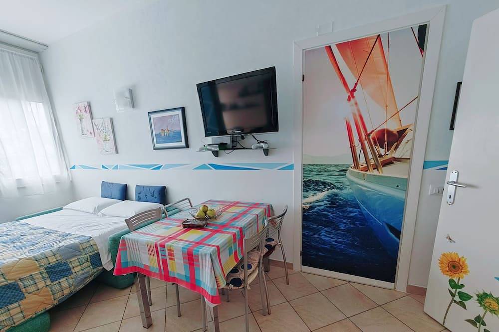 Ganze Wohnung, Ferienwohnung am Gardasee - Apartment 332 in Corno (Garda), Garda