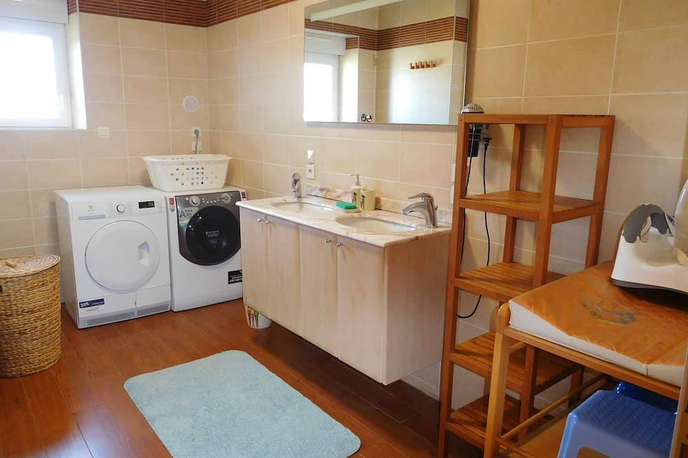 Gite longere de caractere tout confort in Ploumoguer, Région de Brest