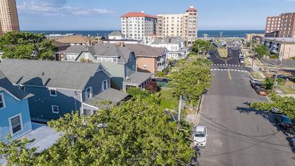 Vacation House for 7 Guests in Asbury Park, Jersey Shore, Picture 2