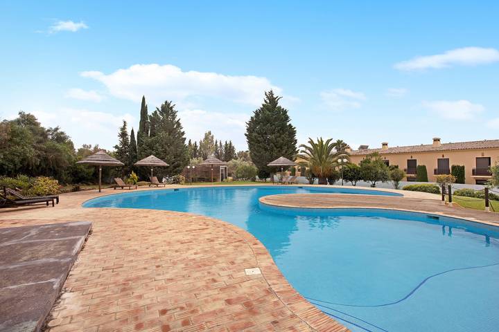 Villa für 4 Personen, mit Garten und Balkon sowie Kinderpool - 1