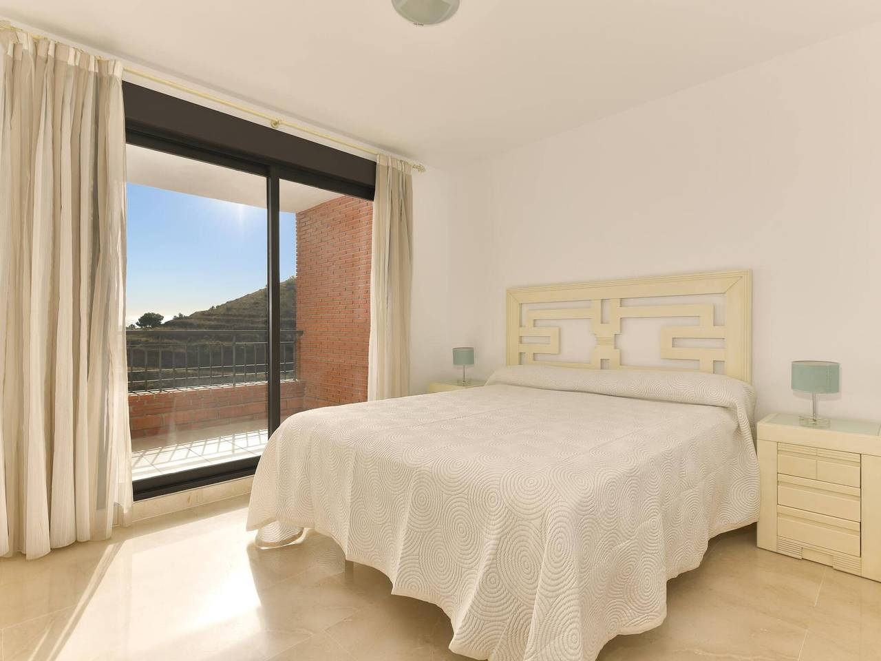 Appartement entier, Appartement de 2 chambres avec vue latérale mer in Torrox Costa, Torrox