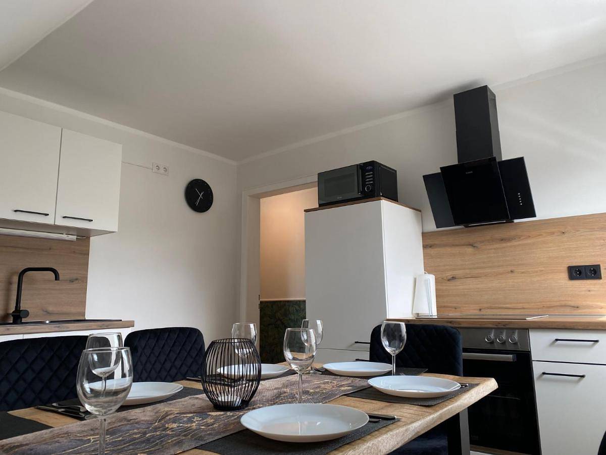 Ganze Wohnung, Three-Bedroom Apartment - High Floor in Böhme, Aller-Leine-Tal