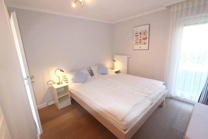 Ganze Wohnung, Charmante Zwei-Zimmer-Ferienwohnung in fantastischer Lage in Wenningstedt in Nordfriesische Inseln (Schleswig-Holstein) (Schleswig-Holstein), Wenningstedt