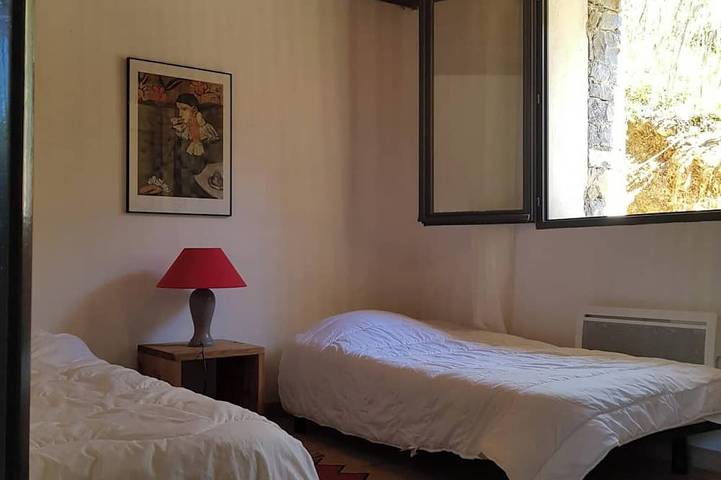 Location de vacances pour 10 personnes, avec jardin et piscine à Saint-Julien-de-la-Nef - 4