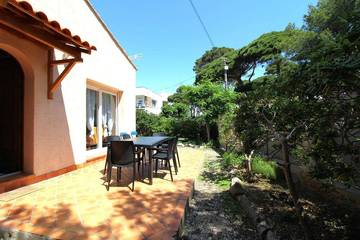 Location de vacances pour 6 personnes, avec jardin dans Plage Des Pesquiers Hyeres